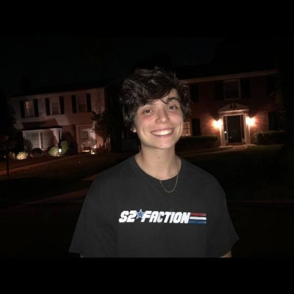 Profile Picture of Tyler Siebel (@typhorm) on Poshmark