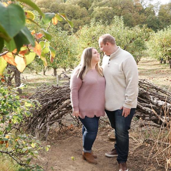 Profile Picture of Danielle Kinsley (@daniisaur29) on Poshmark