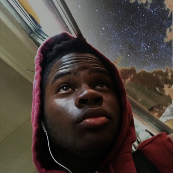 Profile Picture of Dorian Richardson (@dorianrich23) on Poshmark