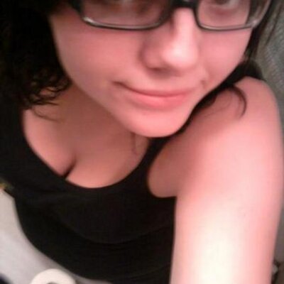 Profile Picture of Courtney Lee Huffman (@CourtnayyyLeee) on Twitter