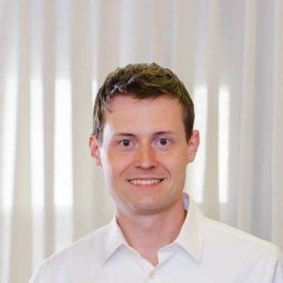 Profile Picture of Andrew Salamatov (@nyandrew24) on Poshmark