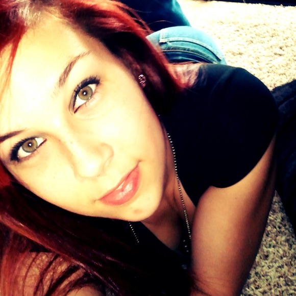 Profile Picture of Kay Mccaffety (@fiercefoxx) on Poshmark