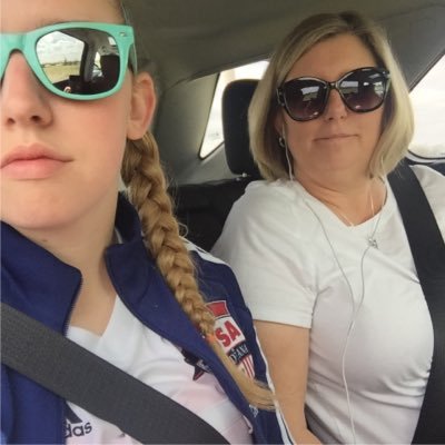 Profile Picture of Shelly Hutchens (@shelly_hutchens) on Twitter