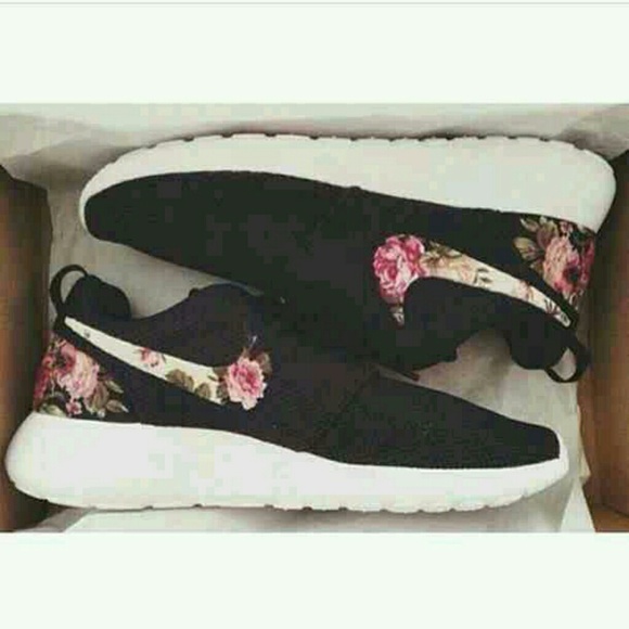 Profile Picture of Yolanda Hernandez (@yolandaguerra) on Poshmark