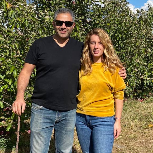 Profile Picture of Andrea Kassouf (@mardooth) on Poshmark