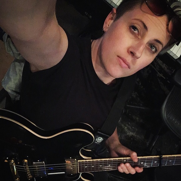 Profile Picture of Alissa Abeler (@alissaabeler) on Poshmark