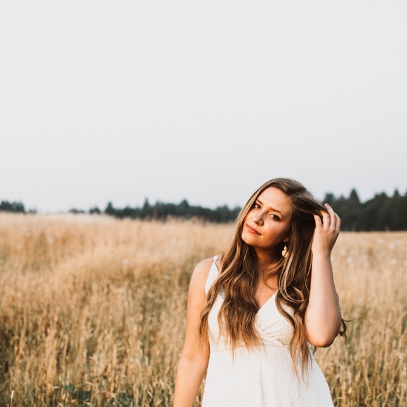 Profile Picture of Alexa Fletcher (@alexafletcher) on Poshmark