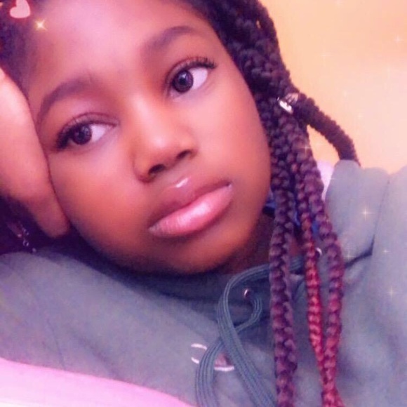 Profile Picture of La’riah Fayson (@lariahfayson) on Poshmark