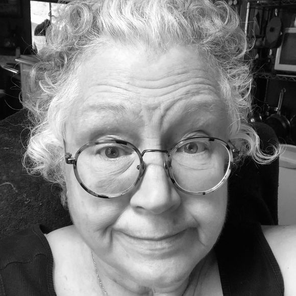 Profile Picture of Carla Sternberg (@carlasternberg) on Poshmark