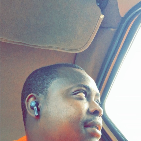 Profile Picture of Keyzy Douk (@keyzydouk) on Poshmark