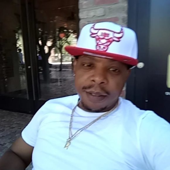 Profile Picture of Andrew Lacy (@realizt175) on Poshmark