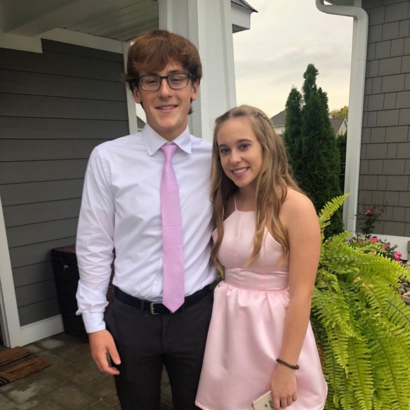 Profile Picture of Jenna Burr (@jenna_burr) on Poshmark