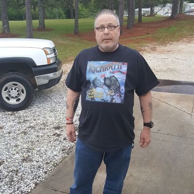 Profile Picture of Dave Chestnut (@chestnut_dave) on Twitter