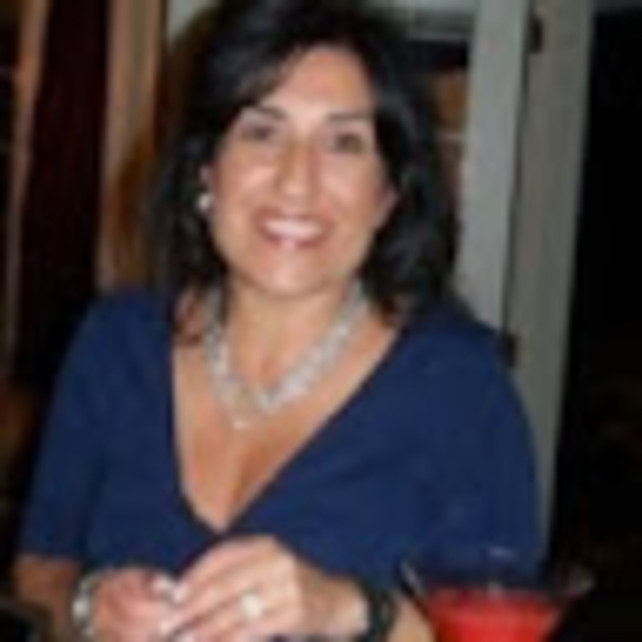 Profile Picture of Katherine Rongos (@kathyrongos) on Poshmark