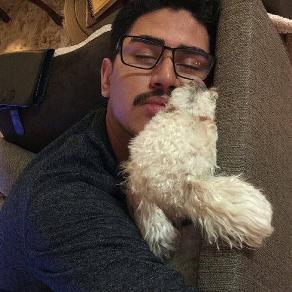 Profile Picture of Jorge Arreola (@jorge1031) on Poshmark