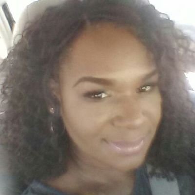 Profile Picture of Rosie Ballard Moore (@RosieannM) on Twitter