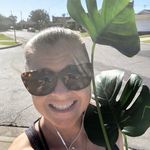 Profile Picture of Lauren Laird (@lalaplantmom) on Instagram