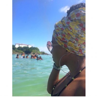 Profile Picture of Isabela Carvalho (@IsacarLoureiro) on Twitter