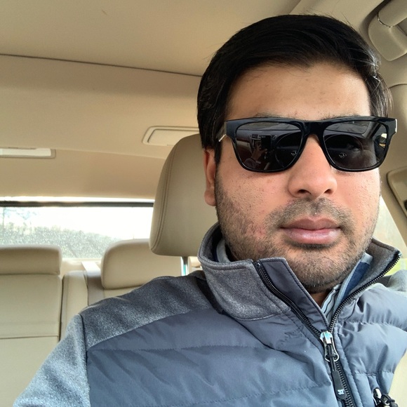 Profile Picture of Muhammad Usman (@musab367) on Poshmark