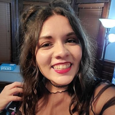 Profile Picture of Reg (@BookishinBed) on Twitter