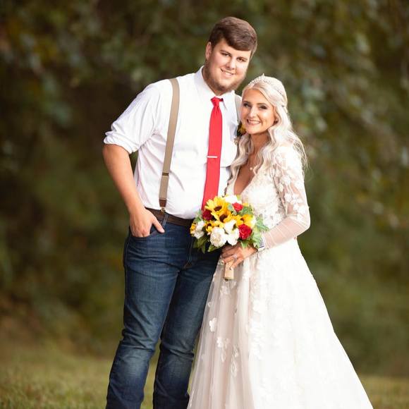 Profile Picture of Lexi Cornell (@lexichey) on Poshmark