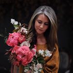 Profile Picture of Julie Reid (@acuriousarrangement) on Instagram