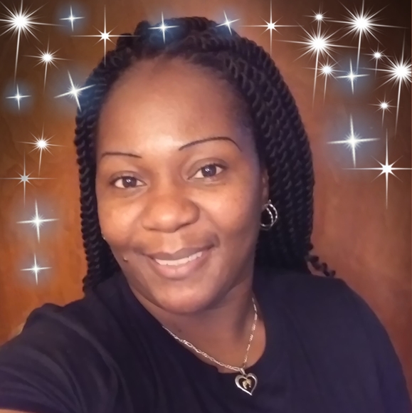 Profile Picture of Kim Monk (@kim_monk) on Poshmark