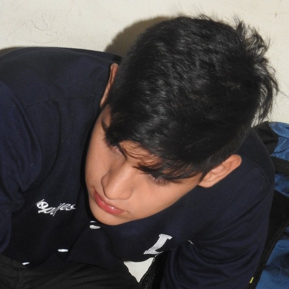 Profile Picture of George Ü Saltos (@gsaltos) on Poshmark