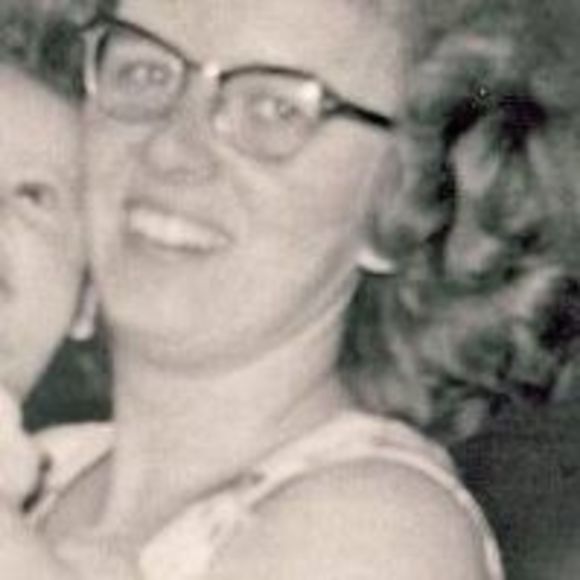 Profile Picture of Jacky Jones (@jackyjones744) on Poshmark