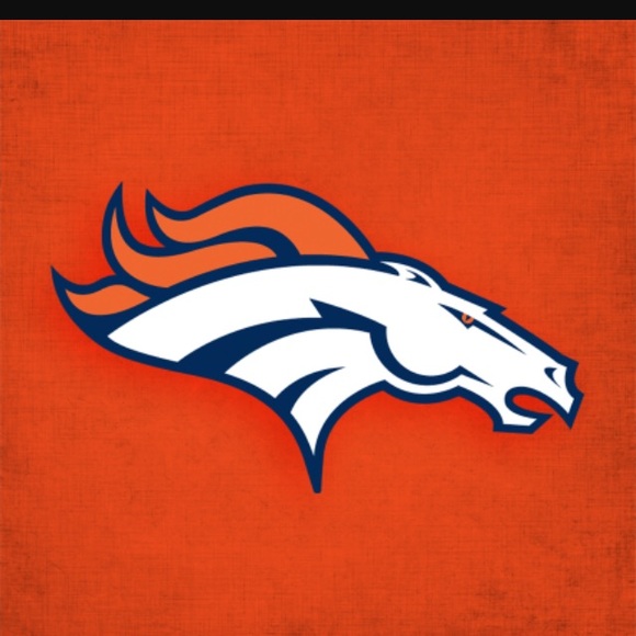 Profile Picture of Ria Limauro (@rialim) on Poshmark