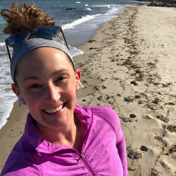 Profile Picture of Carly Panciera (@carlypanciera) on Poshmark