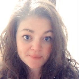 Profile Picture of Julie Leonard (@juliebellann) on Pinterest