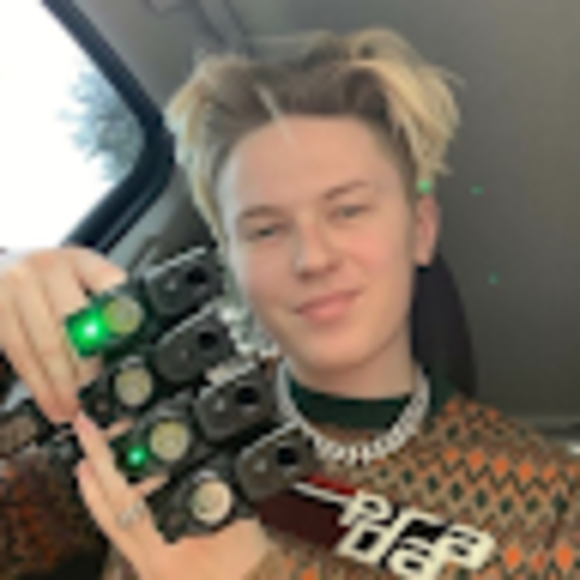 Jacobi Leath - Poshmark Profile Picture of Jacobi Leath (@jl980642) on Poshmark