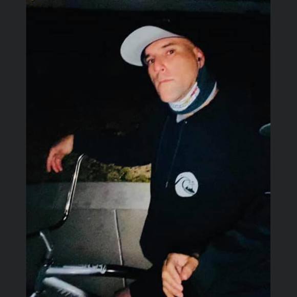 Profile Picture of Rob Moore (@rob_moore1208) on Poshmark