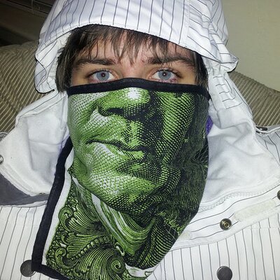 Profile Picture of Bryan Gurney (@MrGurns) on Twitter
