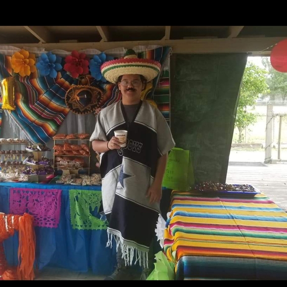 Profile Picture of James Holland (@james_holland) on Poshmark