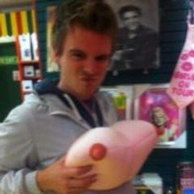 Profile Picture of Ross Etheridge (@Rossi_86) on Twitter