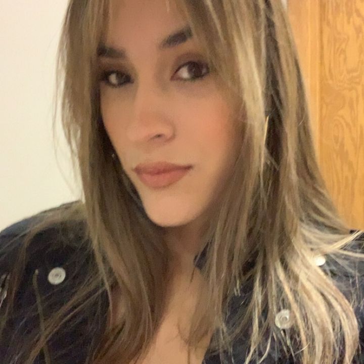 Profile Picture of betsy (@iambetsyv) on Tiktok