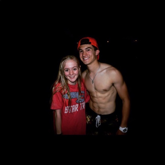 Profile Picture of Austin Sneed (@asneed11) on Poshmark