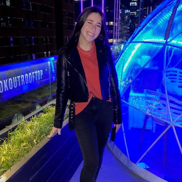 Profile Picture of Jordana Rosenbaum (@jordana_r) on Poshmark