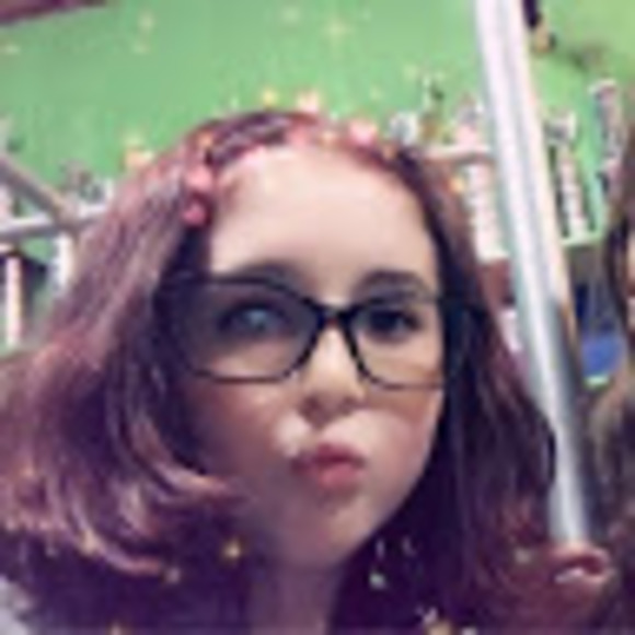 Profile Picture of Jayna Lineweaver (@jldancer10123) on Poshmark