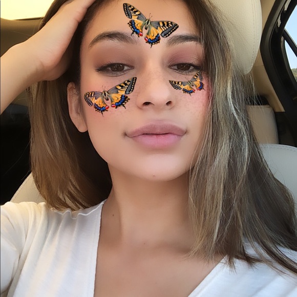 Clarissa Camacho - Poshmark Profile Picture of Clarissa Camacho (@clarissalove148) on Poshmark