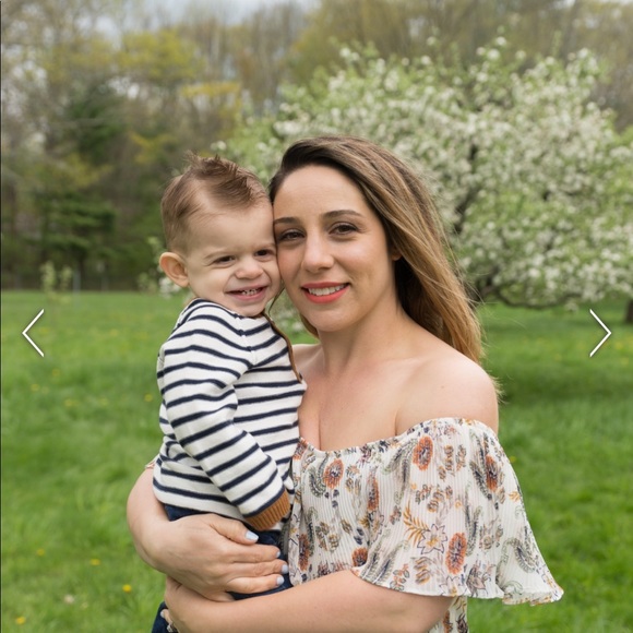 Profile Picture of Gina Nirgianakis (@ginamr82) on Poshmark