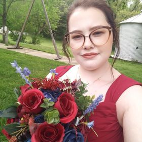 Profile Picture of Tori Heck (@itorilynne) on Pinterest