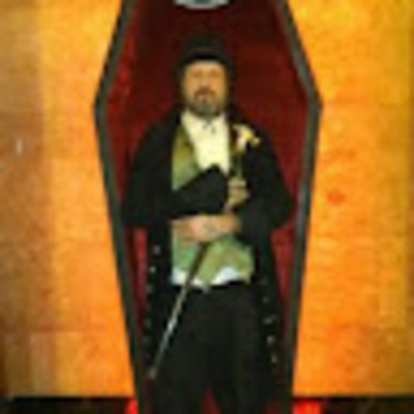 Rob Hitz - Poshmark Profile Picture of Rob Hitz (@hitzrob) on Poshmark