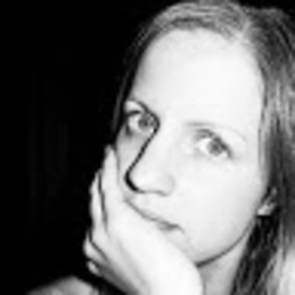 Profile Picture of Julianna Hansen (@julz_hanse) on Poshmark