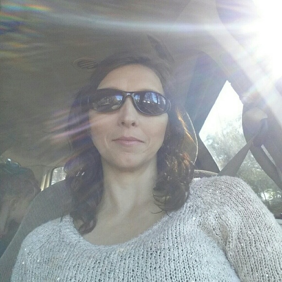 Profile Picture of Misty Ray (@mistyr30) on Poshmark