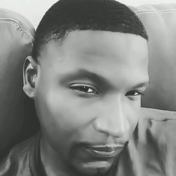 Profile Picture of Jerome Ware (@jerome3934) on Poshmark