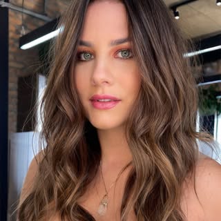 Profile Picture of Marina Silveira (@marinacsilveira) on Instagram