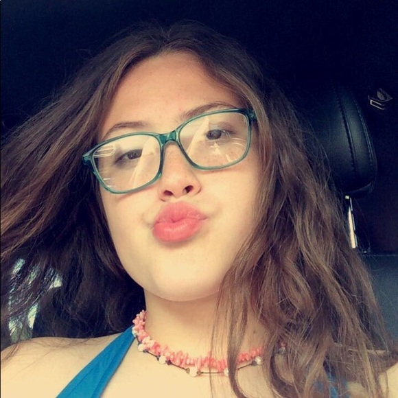 Profile Picture of Haley Chaney (@haley__1) on Poshmark